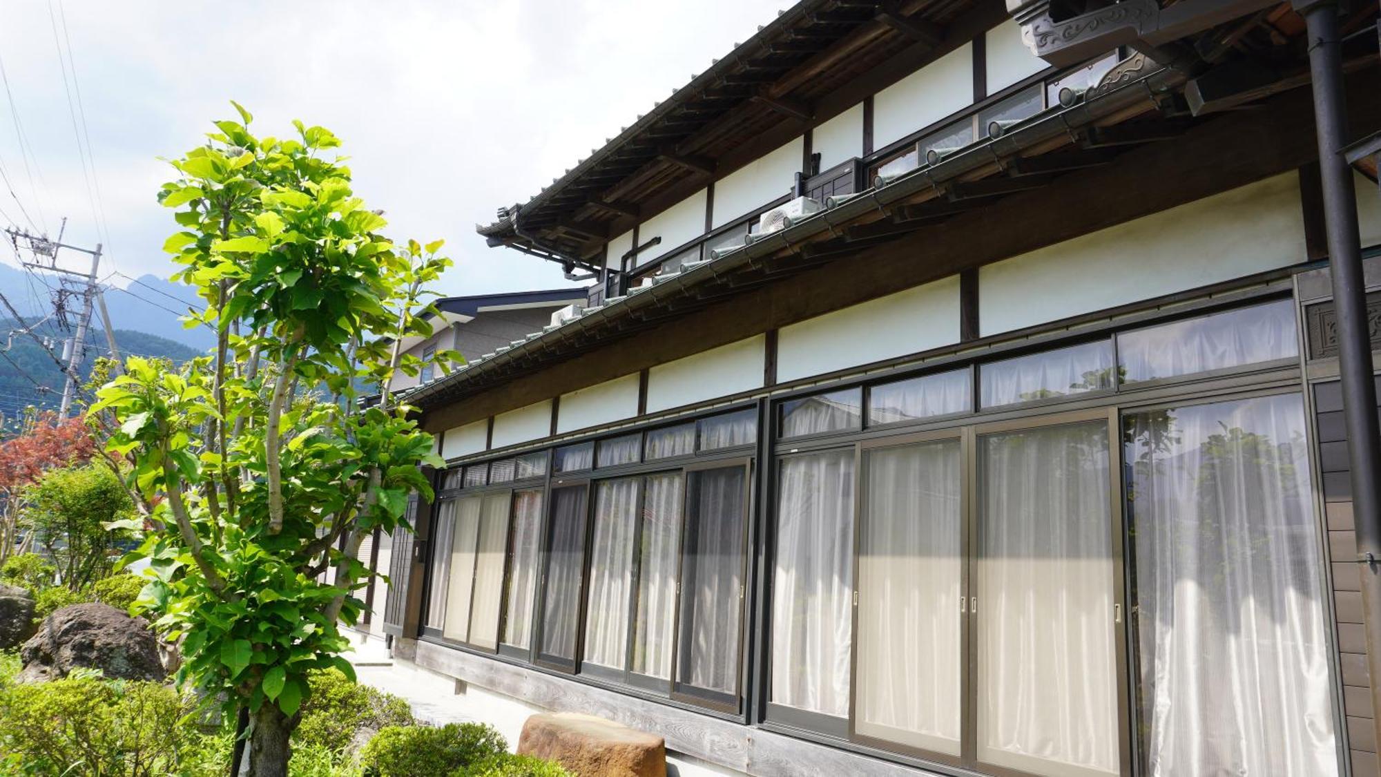 富士山を眺められる宿 ゲストハウス花水木 Nishikatsura Exterior photo